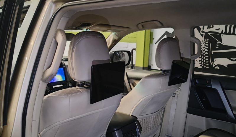 
								Toyota – Land cruiser full									