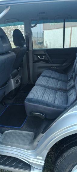 
										MITSUBISHI MONTERO full									