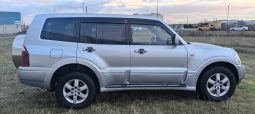 
										MITSUBISHI MONTERO full									