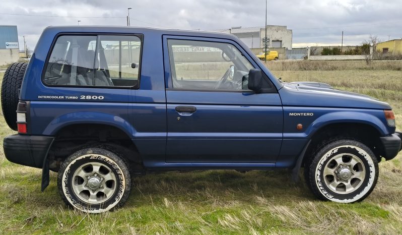 
								MITSUBISHI MONTERO full									