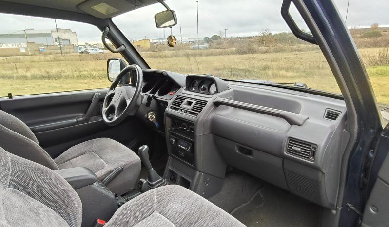 
								MITSUBISHI MONTERO full									