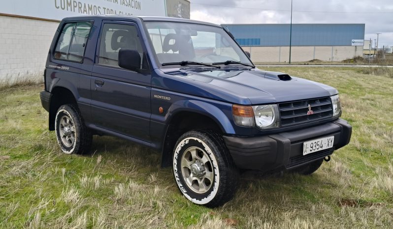 
								MITSUBISHI MONTERO full									
