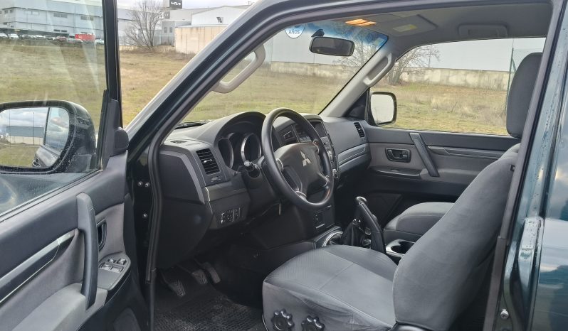 
								MITSUBISHI MONTERO 3.2 DID 200CV 98.000KM full									