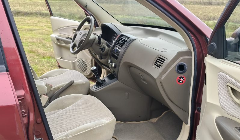 
								hyundai tucson 2.0crdi 140cv SOLO 49.000KM full									