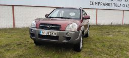 
										hyundai tucson 2.0crdi 140cv SOLO 49.000KM full									