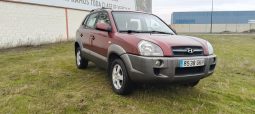 
										hyundai tucson 2.0crdi 140cv SOLO 49.000KM full									