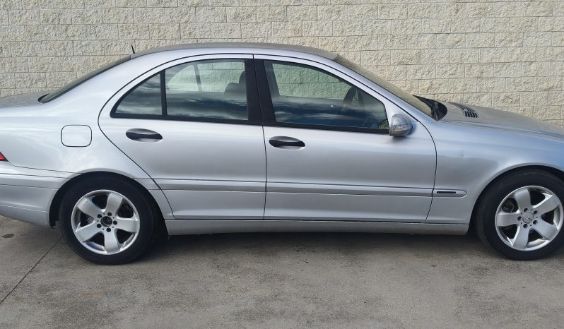
								MERCEDES C220CDI 285.000KM full									