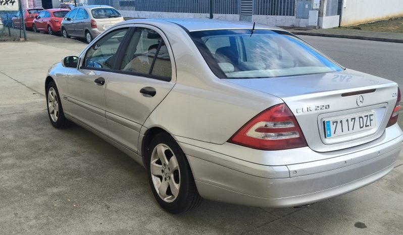 
								MERCEDES C220CDI 285.000KM full									