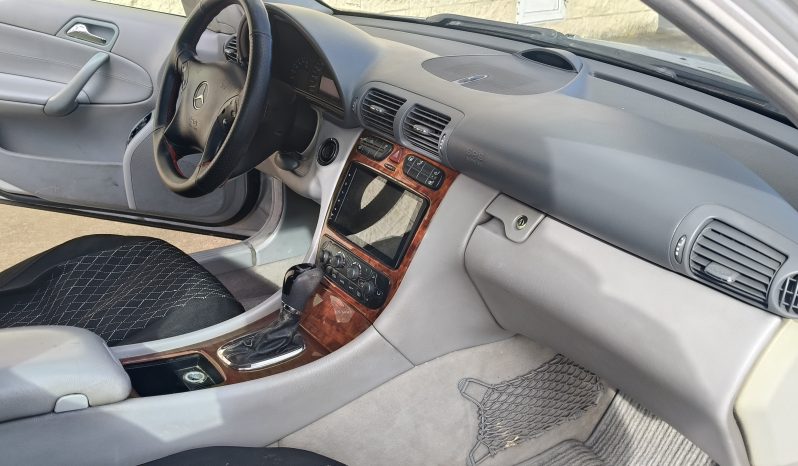 
								MERCEDES C220CDI 285.000KM full									