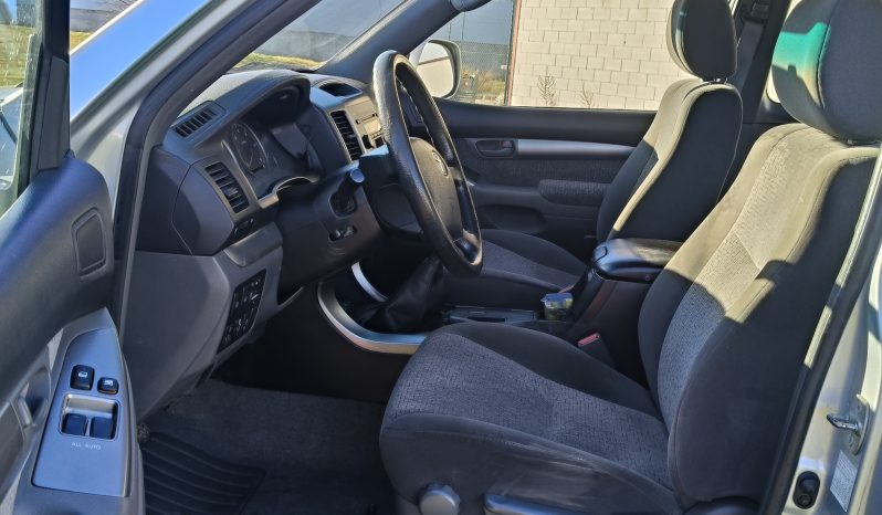 
								Toyota land Cruiser 135.000km full									