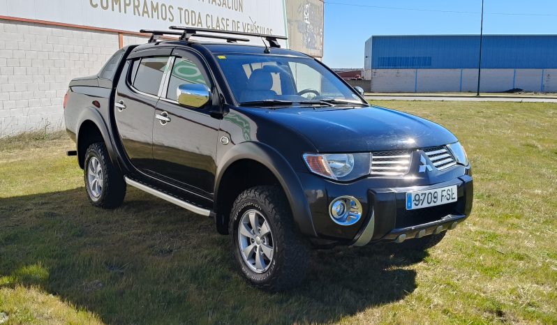 
								Mitsubishi l200 66.000km homologada full									