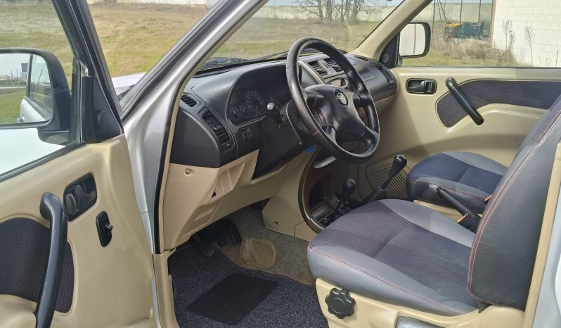 
								NISSAN TERRANO 2.7TDI 125CV full									