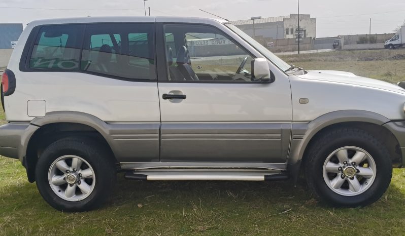 
								NISSAN TERRANO 2.7TDI 125CV full									