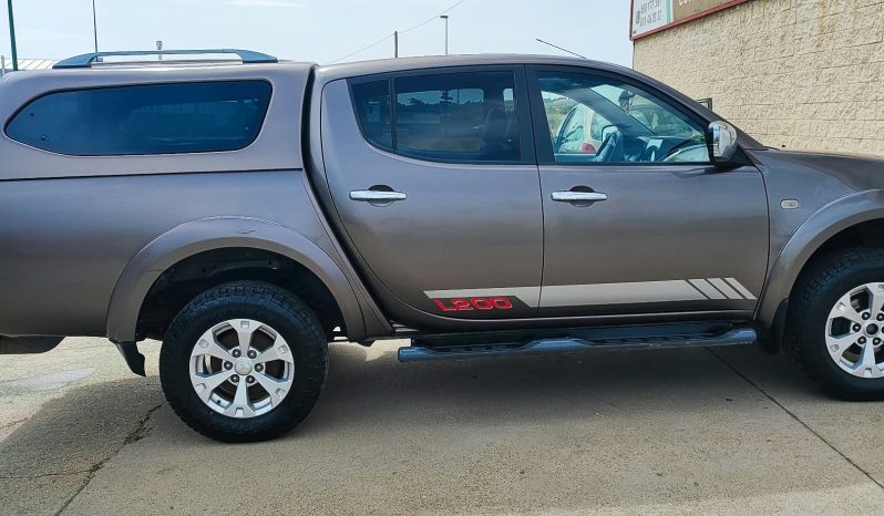 
Mitsubishi l200 automático 2.5 180cv full									