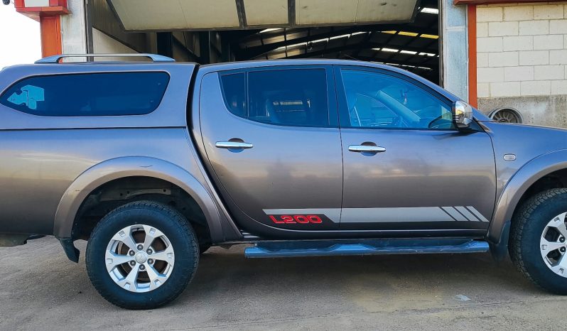 
Mitsubishi l200 automático 2.5 180cv full									